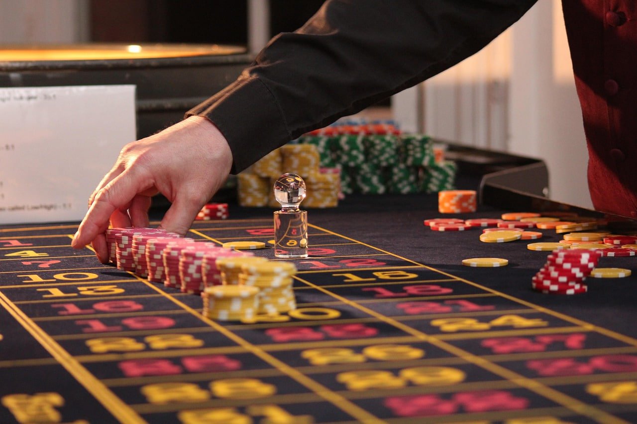 Filipino player enjoying pharcade sports betting and live casino on mobile